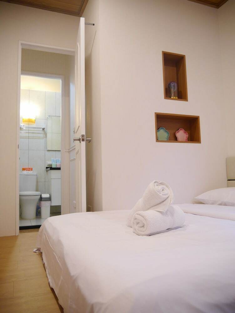 Q Square Apartment