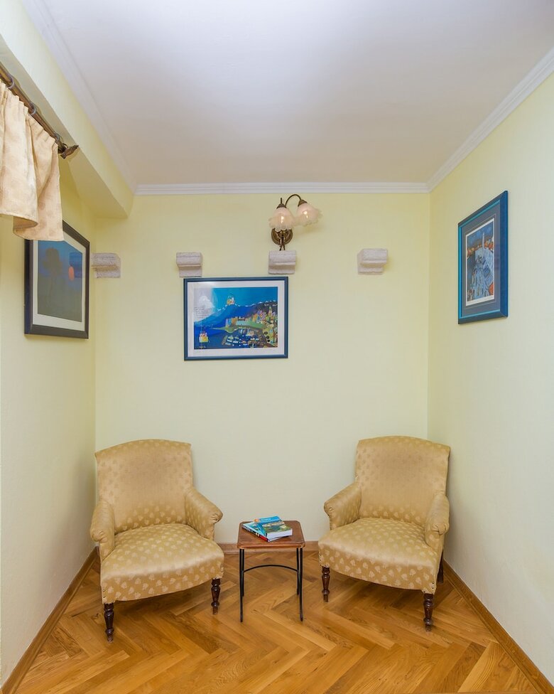 Hotel Arch Apartments By Irundo