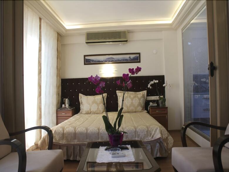 Hotel Kit Tur