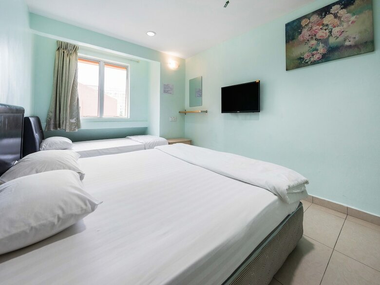 Oyo 89505 Hotel Sixty Six