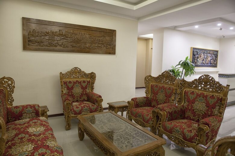 The Hotel Emperor Inle