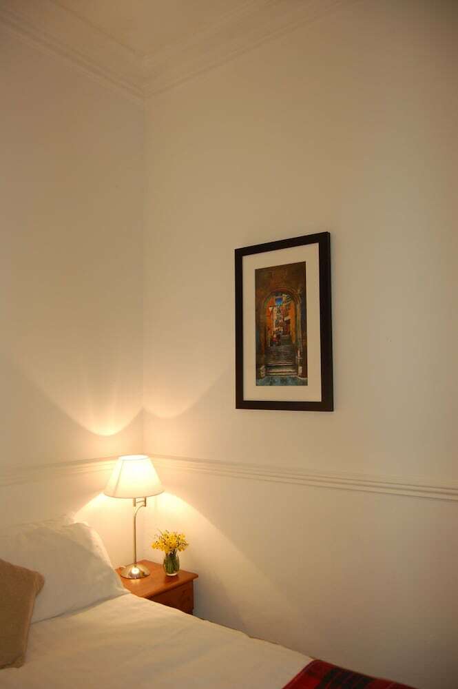 Bed & Breakfast Emmaus Guest House Edinburgh