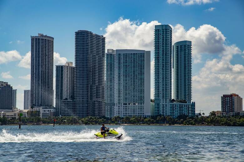 Mare Azur Design District Luxury Apartments