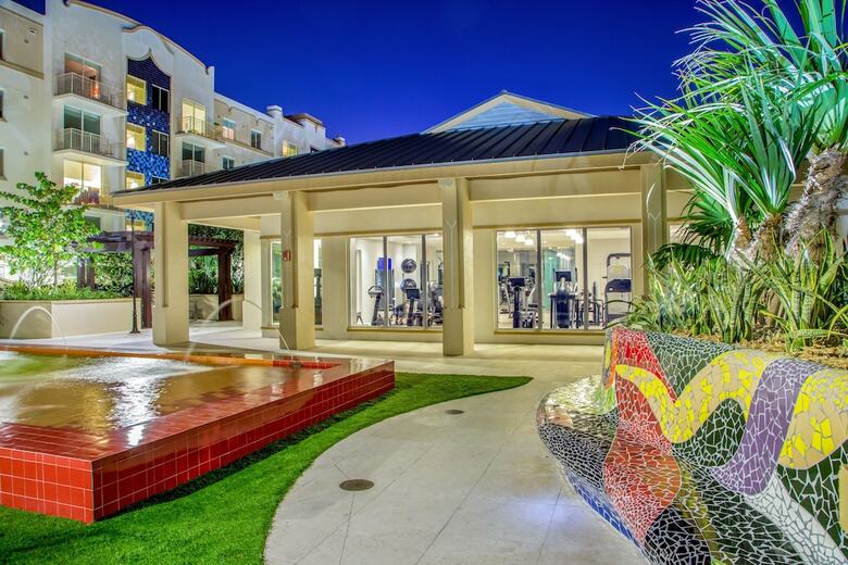 Mare Azur Design District Luxury Apartments