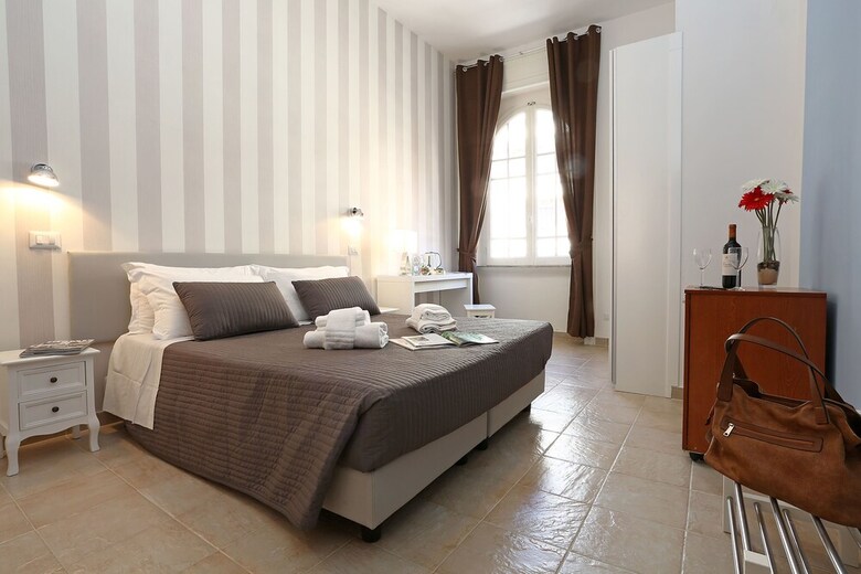 Hotel Rhome 20
