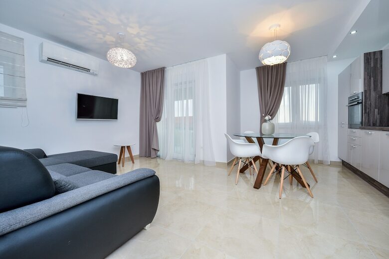 Luxury Apartments Villa Arta