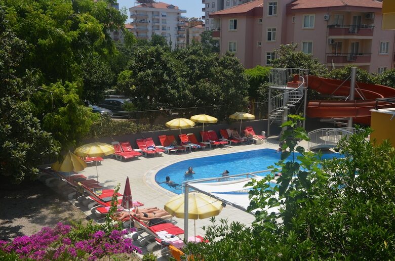Rose Garden Apart Hotel