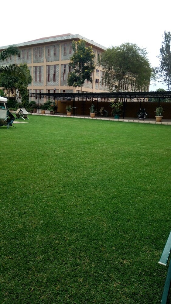 Apartamentos Lush Garden Hotel