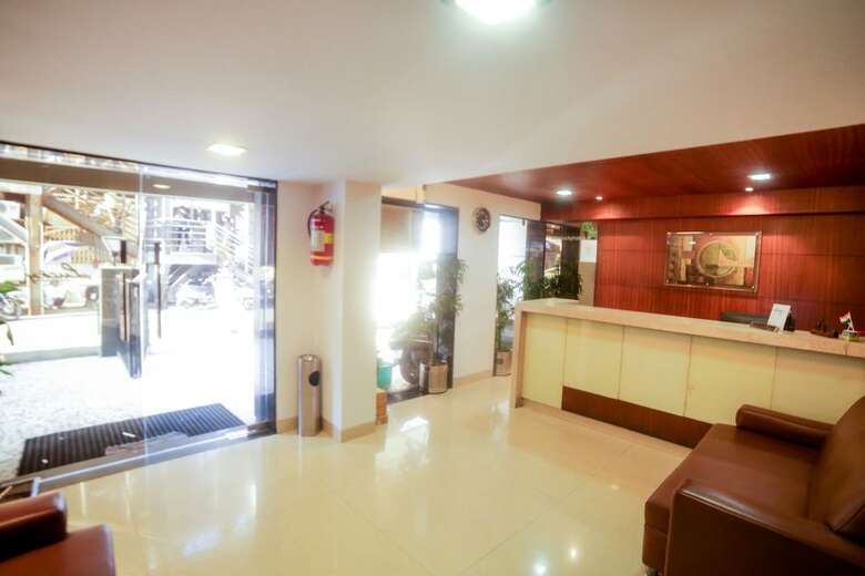 Lucky Hotel Bandra