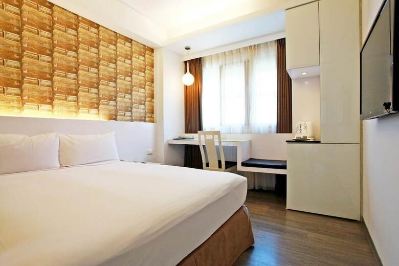 Yes Hotel