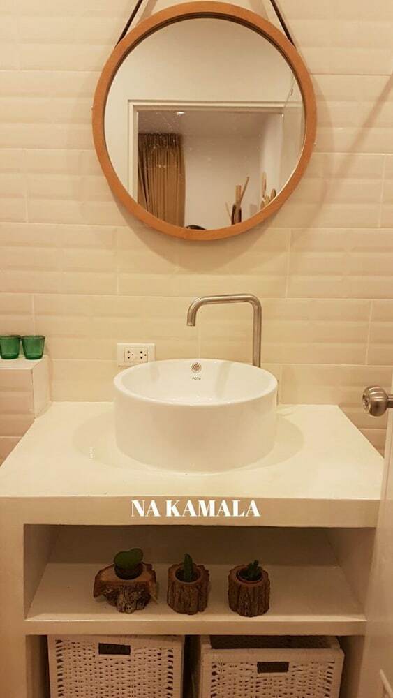 Hotel Na Kamala Homestay