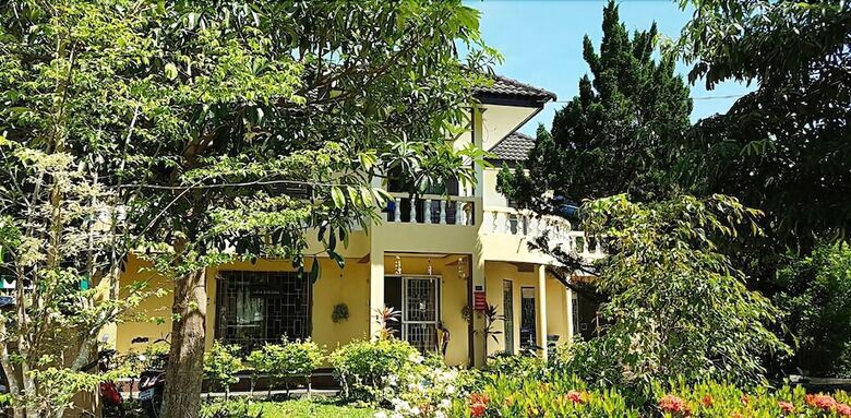Hotel Na Kamala Homestay