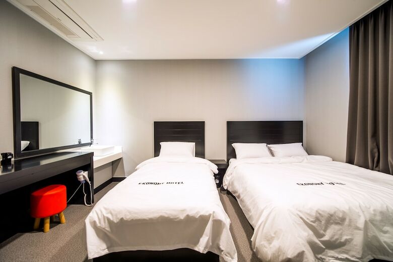 Ekonomy Hotel Sokcho