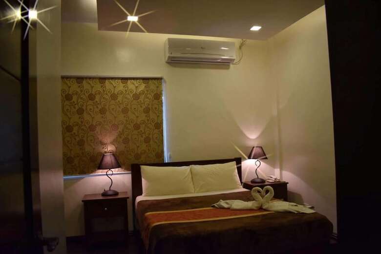 Jo Carter's Hotel & Suites