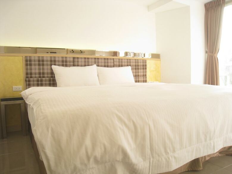 Formosa Boulevard Station Garden Hotel