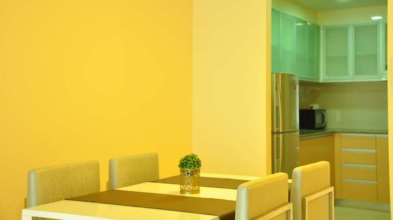 Hotel Csuites At Two Central Residences