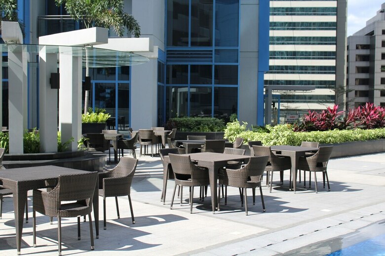 Hotel Csuites At Two Central Residences