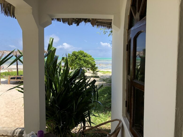 Hotel Blue Earth Beach Bungalows