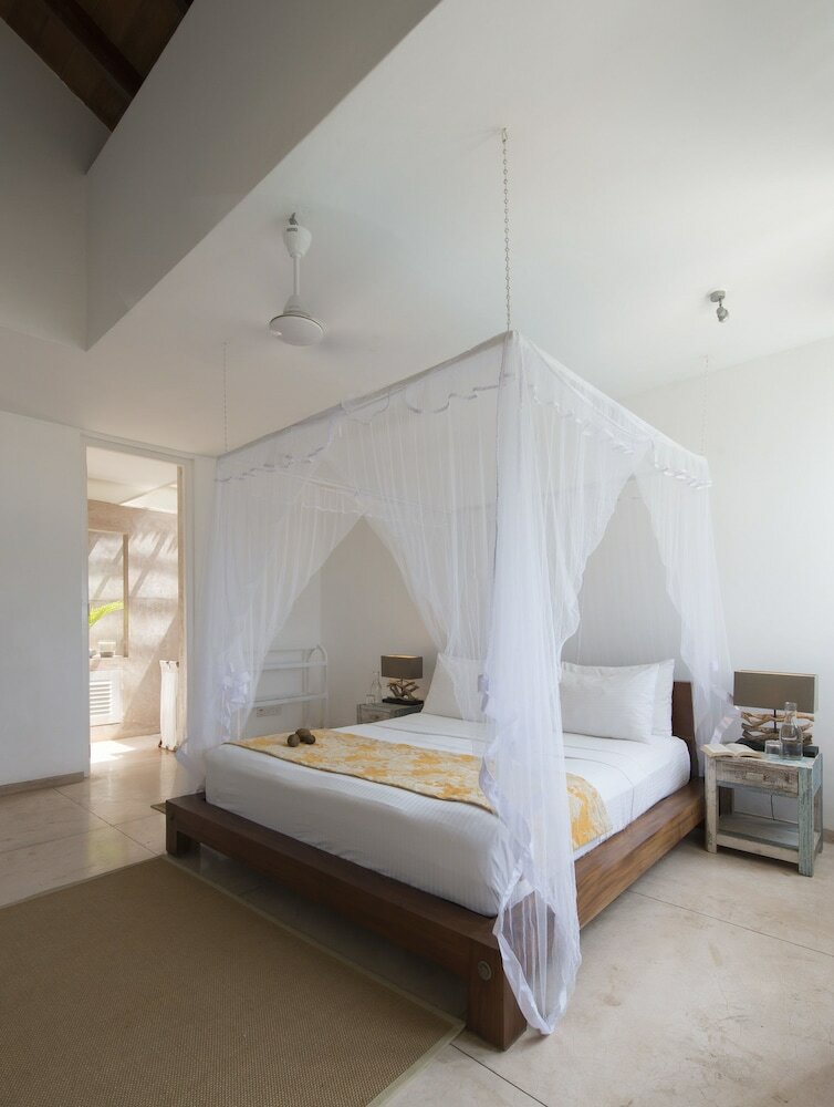 Hotel Sri Villas