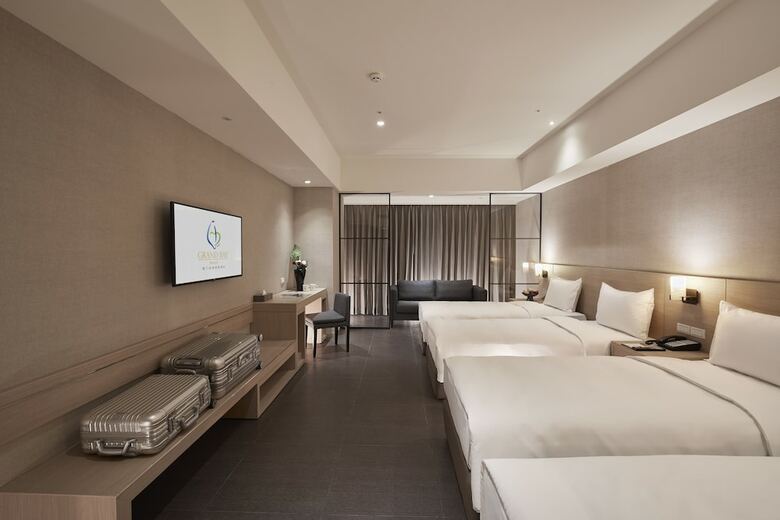 Hotel Grand Bay Resort