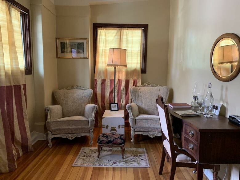 Downtown Historic Bed And Breakfast