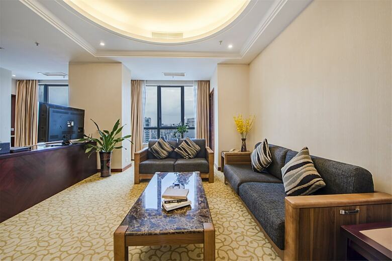 Haikou Baofa Shengyi Hotel