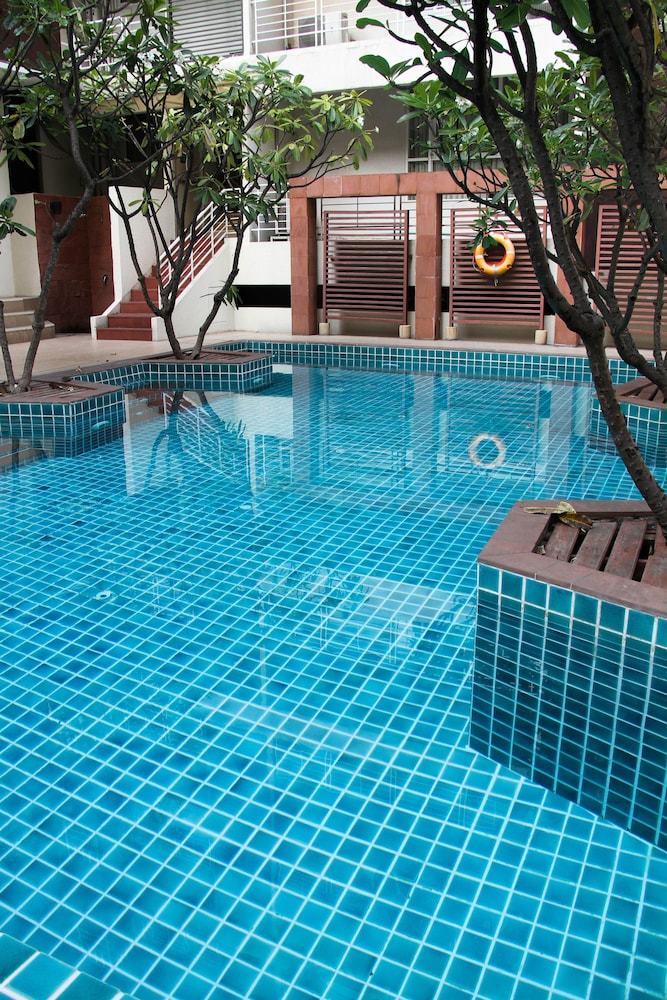 Hotel Furamaxclusive Sathorn, Bangkok