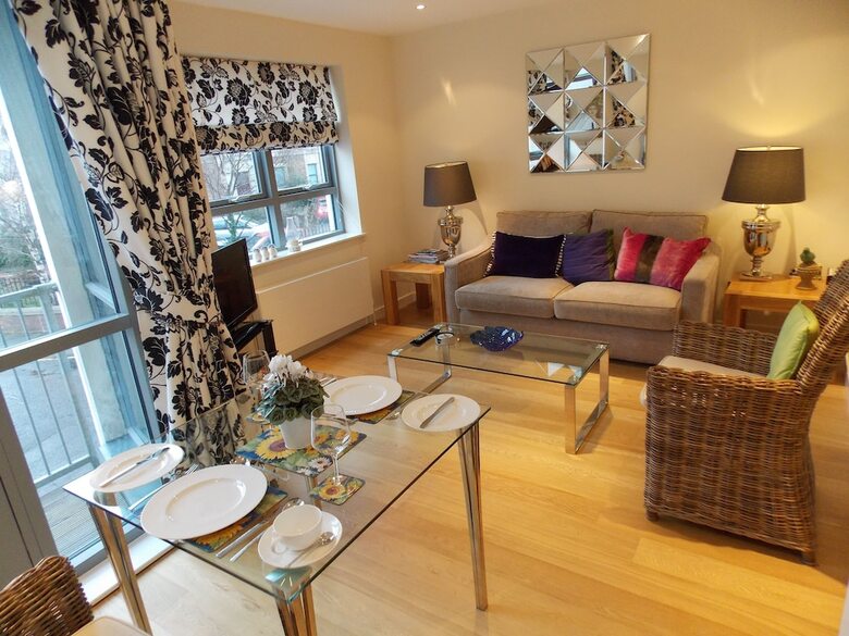 Violet Bank Apartments New Town