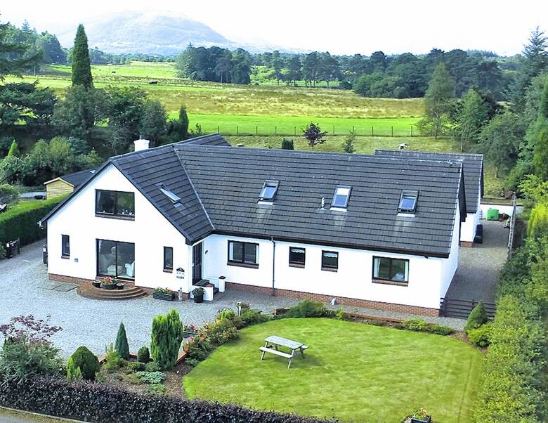 Hotel Torlundy House