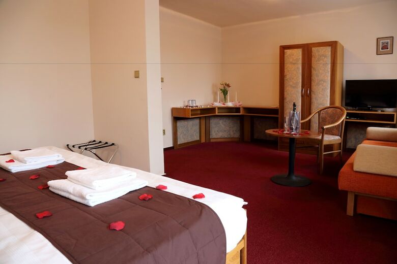 Hotel Zv�kov