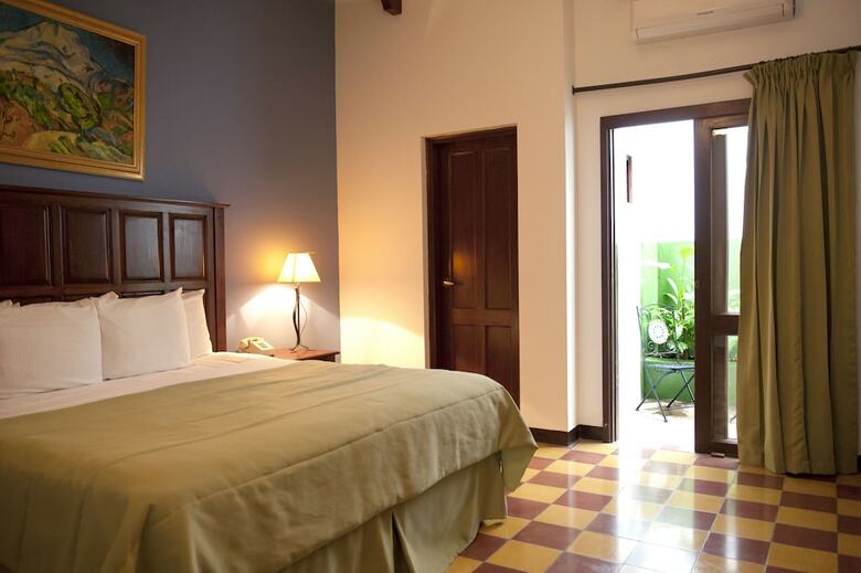 Hotel La Gran Francia