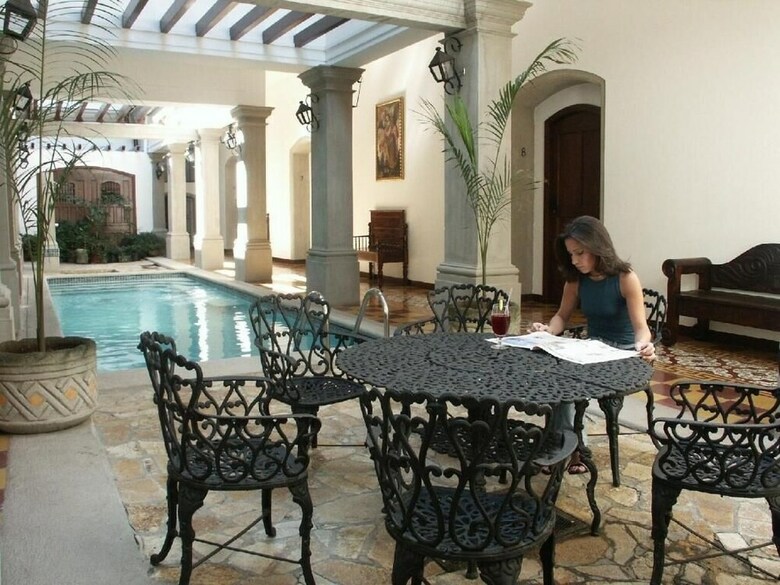 Hotel La Gran Francia