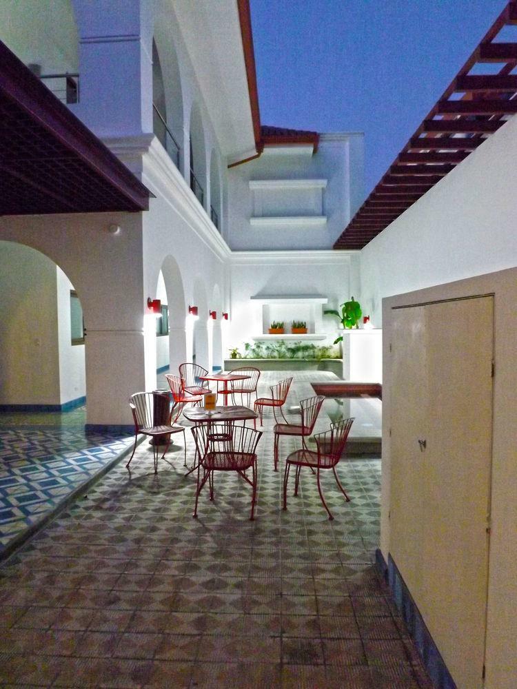 Hotel La Gran Francia