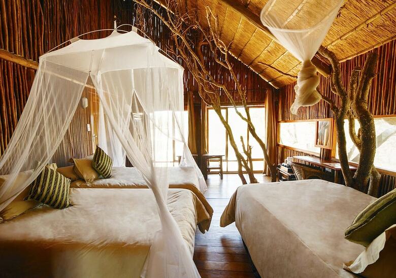 Cabana Pezulu Tree House Lodge