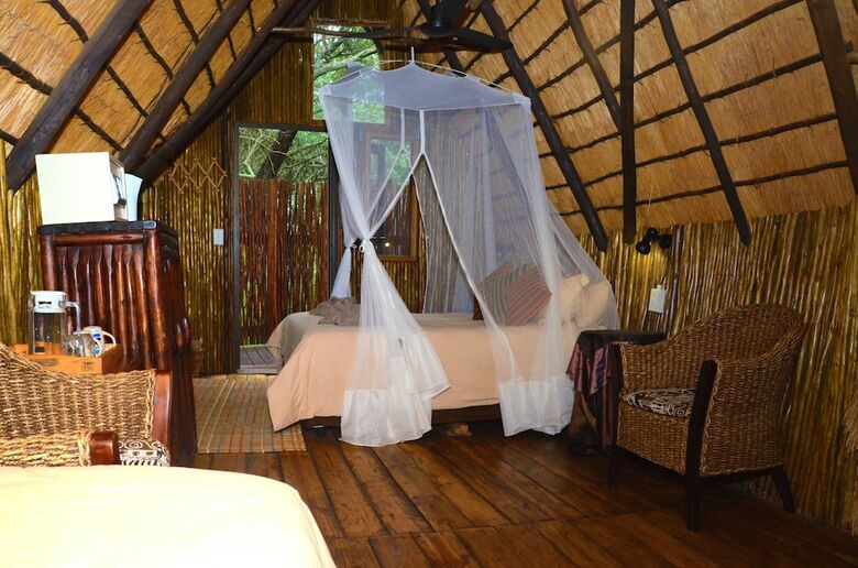 Cabana Pezulu Tree House Lodge
