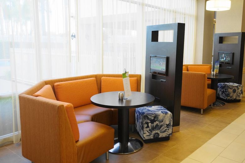 Hotel Courtyard By Marriott Baldwin Park