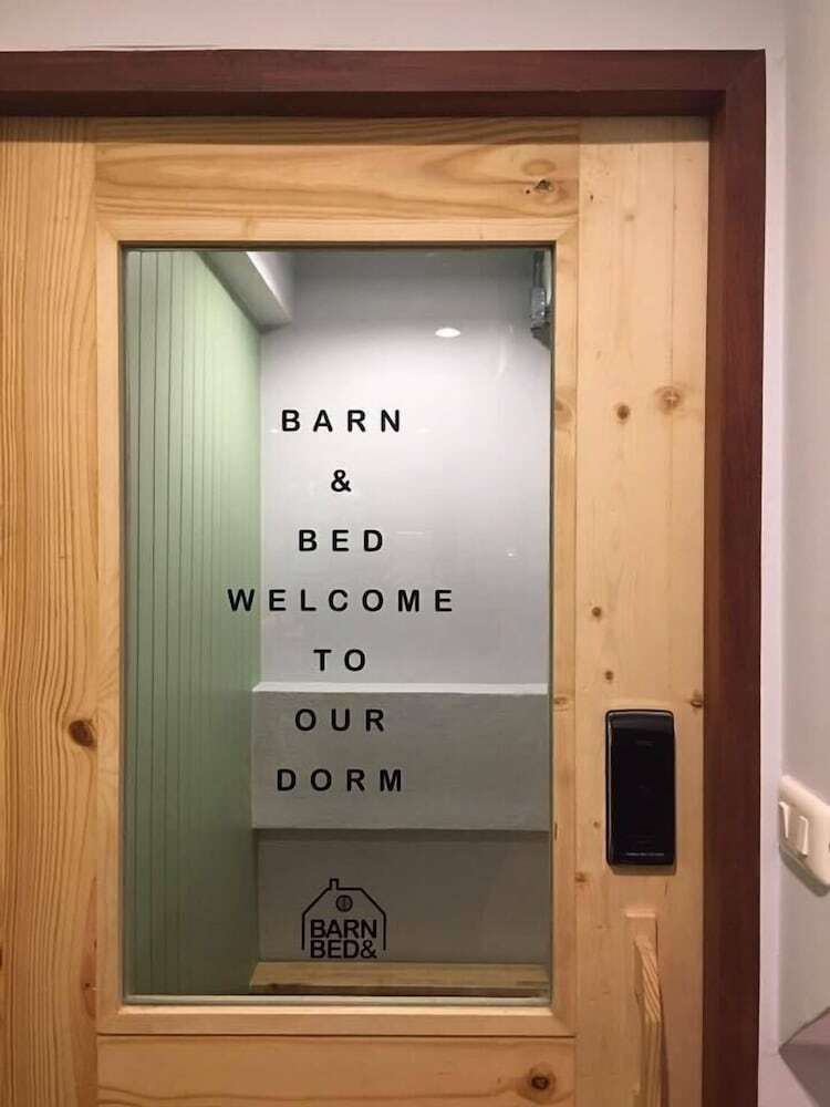 Hostal Barn And Bed Hostel