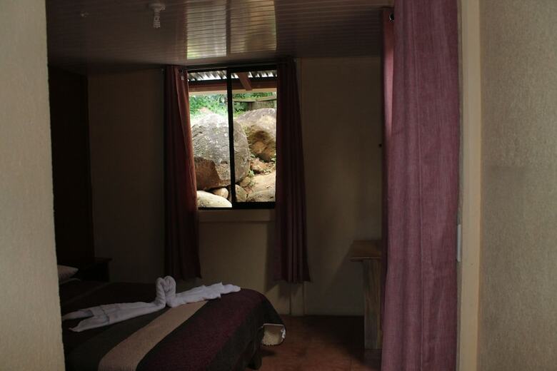 Greemount Hotel