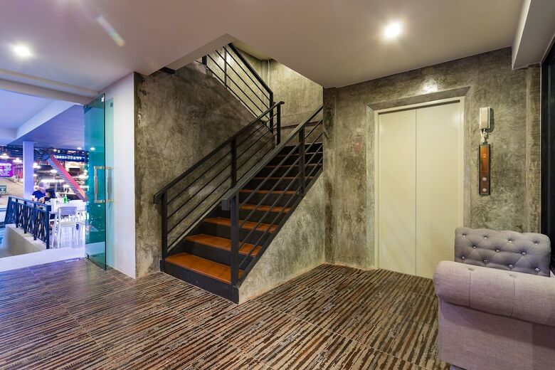 Oneloft Hotel