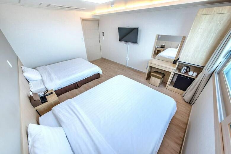 Jungmoon City Hotel