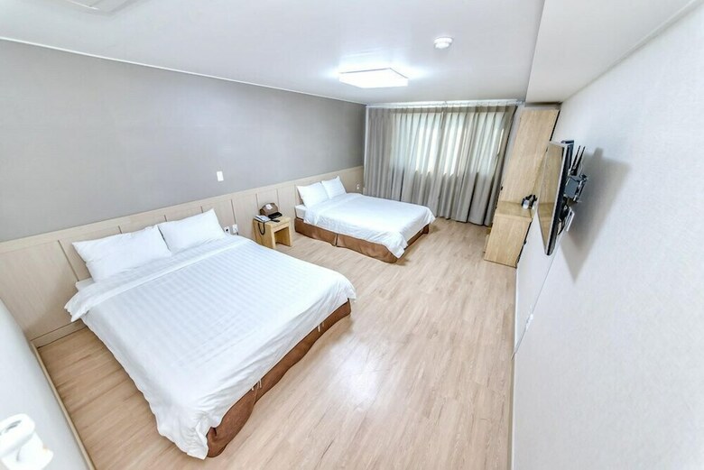 Jungmoon City Hotel