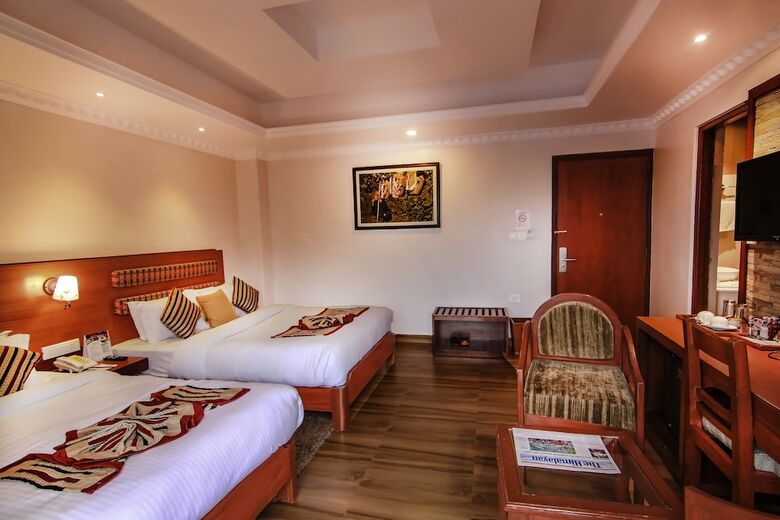 Hotel Kuti Resort And Spa