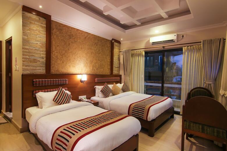 Hotel Kuti Resort And Spa