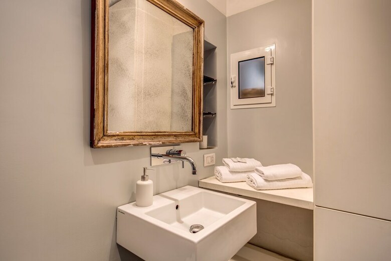 Apartamento Aweshome - Colosseo Red Design