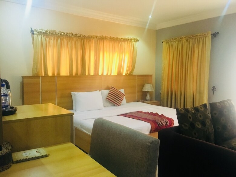 Whitehouse Hotels & Conference Centre