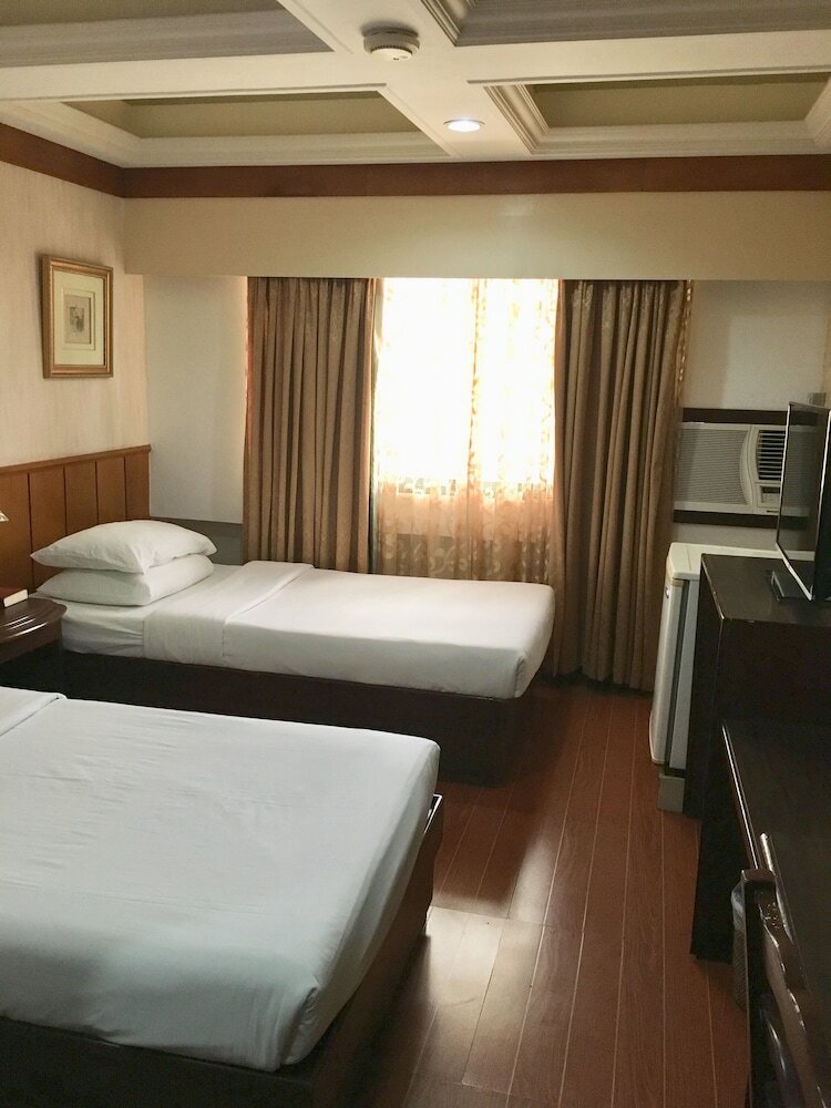 Wregent Plaza Hotel