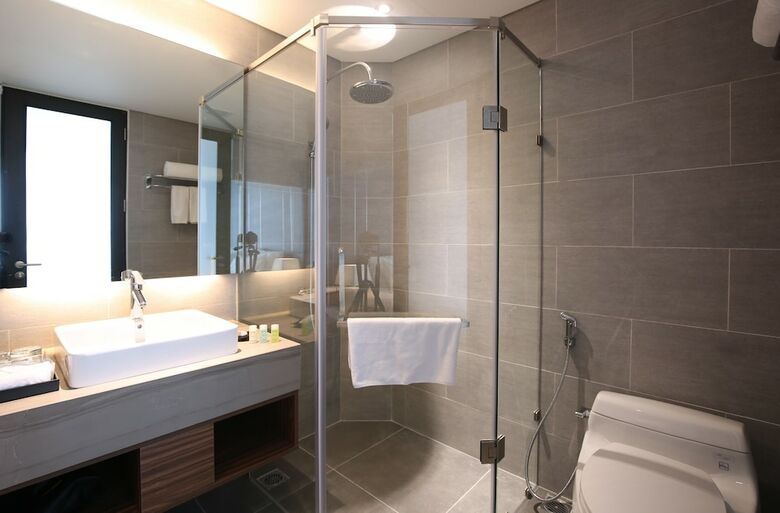 Avora Hotel
