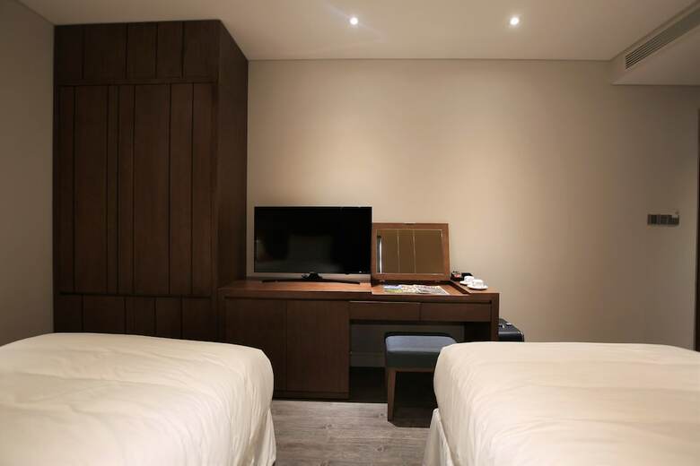 Avora Hotel
