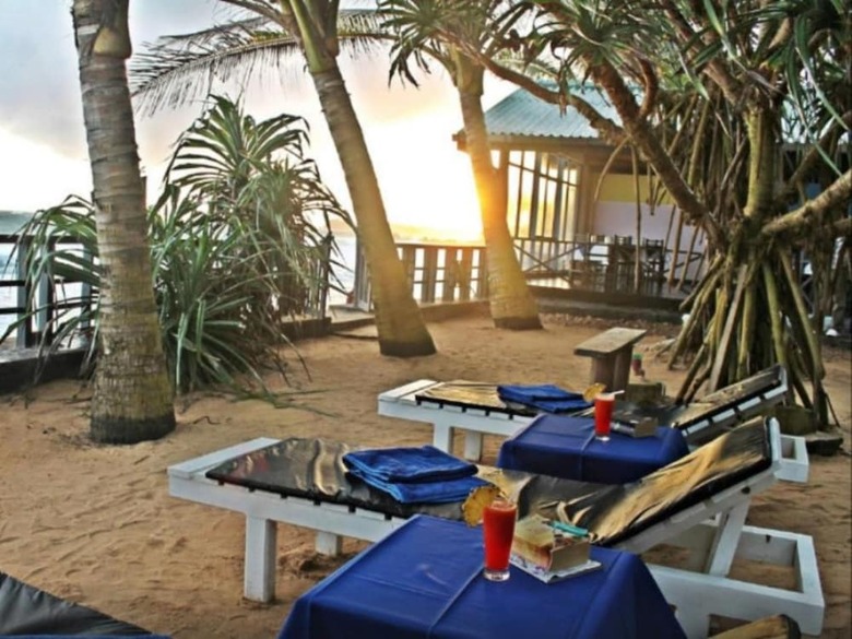 Hotel Dalawella Beach Resort By Deco