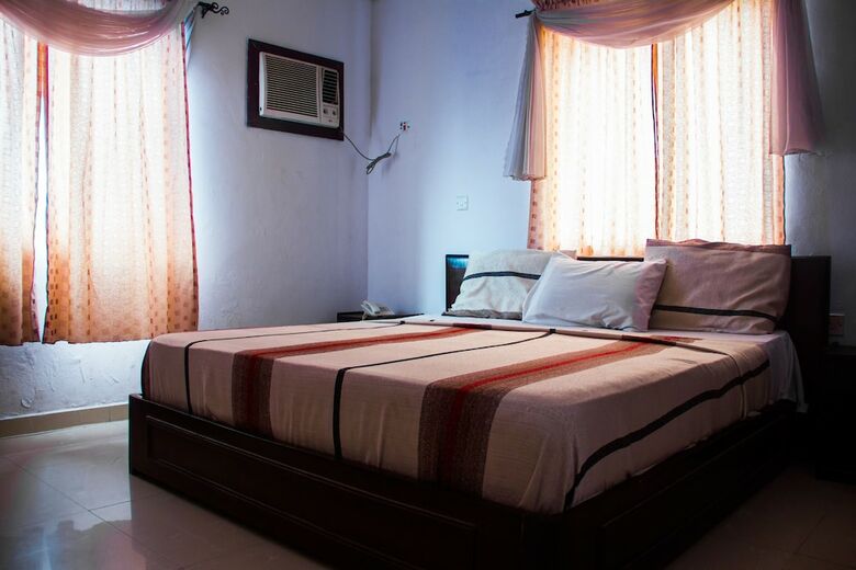 Kdt Hotels And Suites